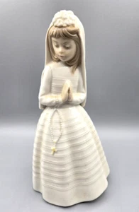 NAO BY LLADRO Porcelain Figurine 0236 Girl Praying First Communion, Confirmation - Picture 1 of 3
