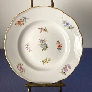 Meissen Hand Painted Scattered Flowers & Gold Accent Plate 6" - Picture 1 of 8