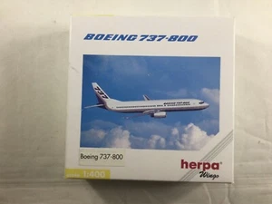 Herpa 560177 1:400 Diecast Airliner Boeing 737-800 - Picture 1 of 1