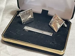 Vintage SWANK Atomic Starburst Silver Tone Square Cufflinks & Tie Clip Set *J12 - Picture 1 of 5