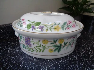 CACEROLA GRANDE CON TAPA OVALADA ROYAL WORCESTER ARCADIA - Imagen 1 de 4
