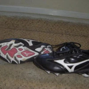 MIZUNO Cleats (Womens adult 5.5) - Picture 1 of 1