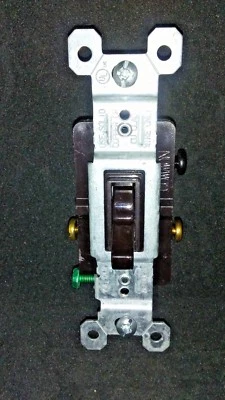 LOT OF 20 Pass Seymour 663G 3 Way 15A Common Toggle Switch BROWN 120V FREE SHIPb - Image 1 of 4