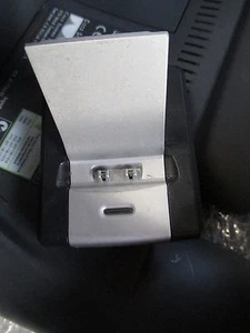 CHARGEUR DE BATTERIE DE BUREAU PHILIPS G355 / G955 - hors bloc d'alimentation - Photo 1/1