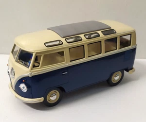 KINSMART 1:24 DIE CAST VOLKSWAGEN VW SAMBA CLASSICAL BUS 1962 ART KT7005 - Foto 1 di 2