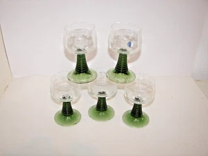 5 ~ Schott-Zwiesel Ruwer Glasses Wine Etched Grapes Green Ringed Stem 8 Oz. - Picture 1 of 9