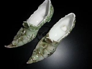 2 (one pair) Vintage Porcelain Victorian Asian Shoes Figures Decor - Picture 1 of 5