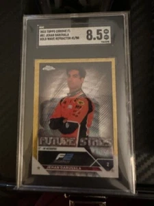 2023 Topps Chrome F1 # 81 Jehan Daruvala rifrattore onda oro 41/50 SGC 8,5 - Foto 1 di 1