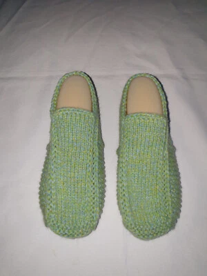 Handarbeit-selbstgestrickte Hausschuhe Gr 40 👣🌸 🧶 - Bild 1 von 4
