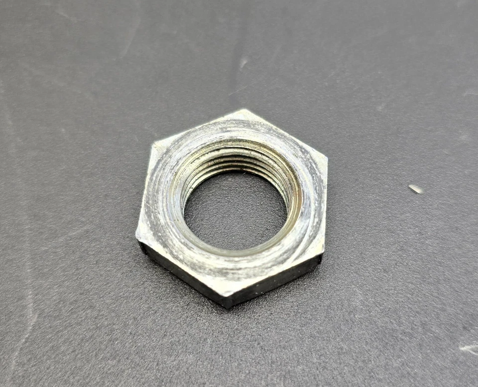 1978 - 1984 SUZUKI PE 175 250 RM ГАЙКА ПЕРВИЧНОГО ПРИВОДА 09140-16002 PE175 RM250 - Изображение 1 из 4