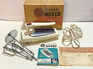 Vtg General Electric  White Portable Mixer  Model M7 - Picture 1 of 22