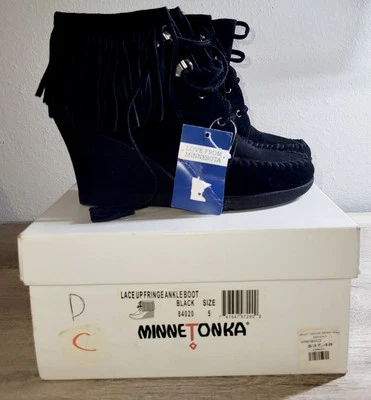 Minnetonka Mujer Negro Con Cordones Flecos Botines Cuña Zapatos Talla 5 Nuevo En Caja Foto 1 de 4