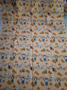 Charlie Brown Snoopy pumpkin fabric 1 yard 277788 - Picture 1 of 2