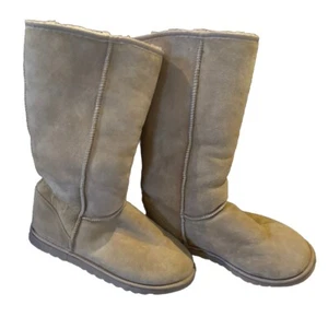 UGG Women's Classic Tall Winter Boot Size 10- SAND EUC - Foto 1 di 4