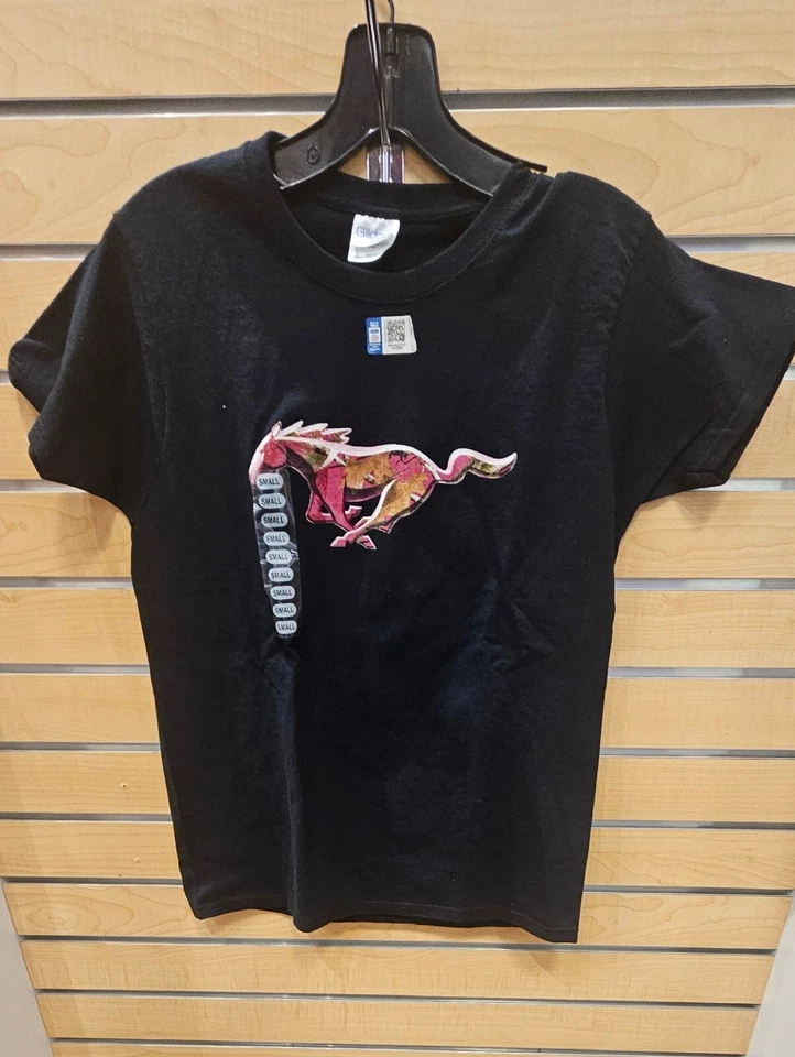 Camisa MUSTANG estilo señora, pony camuflaje rosa en la parte delantera, talla pequeña Foto 1 de 1