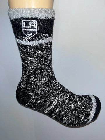 LA LOS ANGELES KINGS NHL HOCKEY LOGO BLACK ALPINE MID CREW LENGTH SOCKS LARGE Q Cover