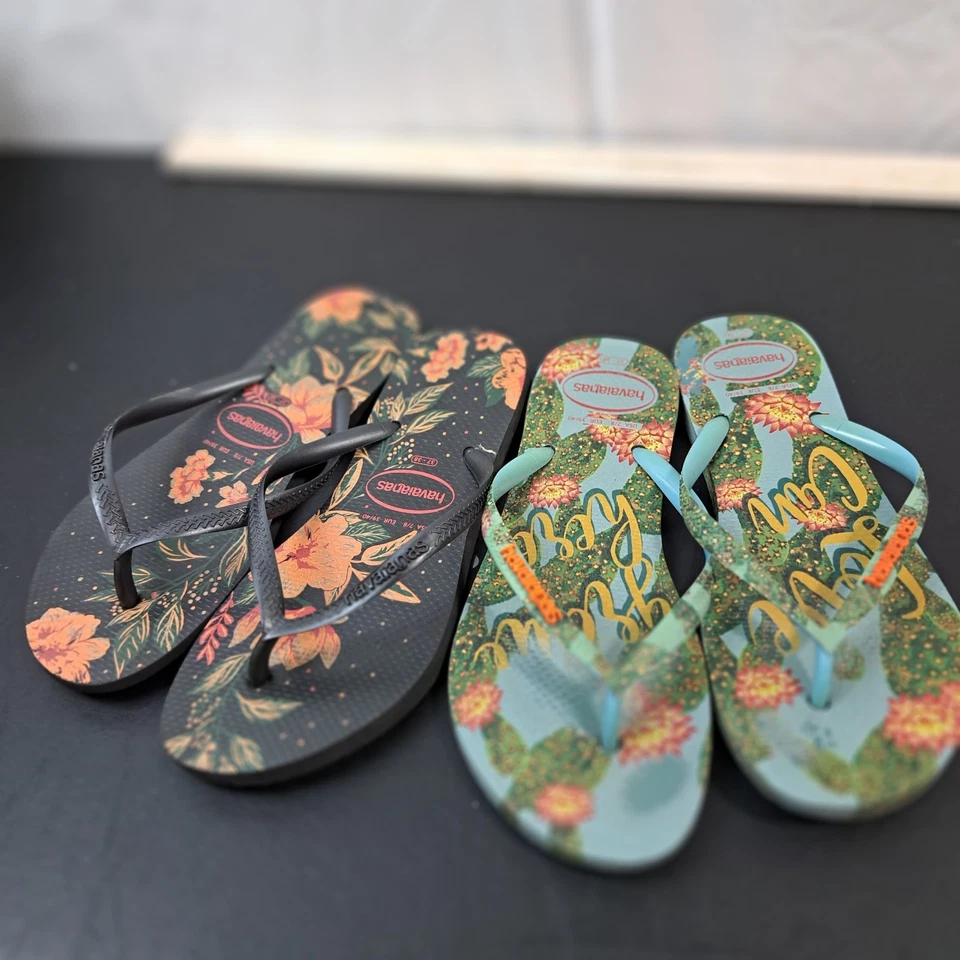 Paquete de 2 sandalias chanclas Havaianas para mujer 7-8 patrón tropical sin cordones Foto 1 de 4