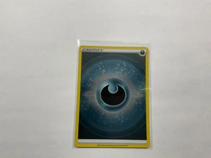 Dunkle Energie Reverse Holo Energie Schwert Schild Pokémon Sammelkartenspiel 2022 NM - Bild 1 von 2