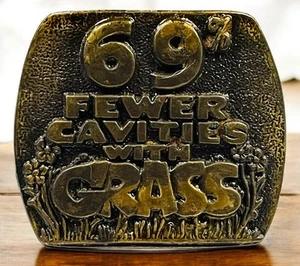 1960er Messing Vintage Hippie Kiffer Gürtelschnalle 69% weniger Hohlräume mit Gras 3" W - Bild 1 von 20