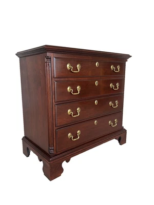 ETHAN ALLEN GEORGIAN COURT BRACKET FOOT 4 DRAWER BACHELOR CHEST (FINISH 225) - Image 1 of 4