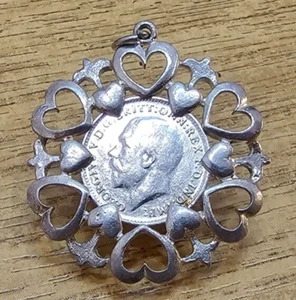 1914 Silver Threepence Heart Pendant 4.8g - Picture 1 of 2