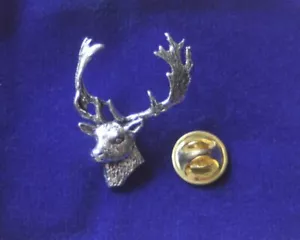Damhirsch Anstecknadel Anstecker & Geschenkbeutel, Zinn, Hirschbock Brosche Silber Metall - Bild 1 von 2