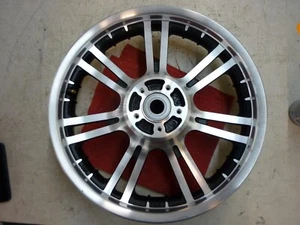 0 millas Harley Davidson 2009-2022 triciclo triglide rueda delantera 16 pulgadas OEM 83326-09 - Imagen 1 de 7