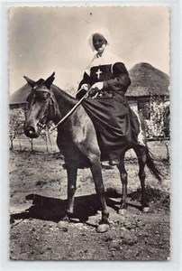 Lesotho - European sister on her way to the mountains - ONE PIN HOLE - Publ. F. - Picture 1 of 2
