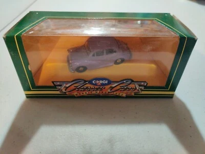 Corgi Classic Cars, Morris Minor 1000, D702/4, Purple, CIB - Image 1 of 4