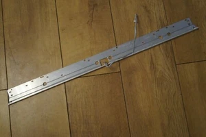 TIRA BORDE LED KDL-32WE613 PARA TV SONY LED 32", NÚMERO DE PIEZA: 4-596-427- - Imagen 1 de 5