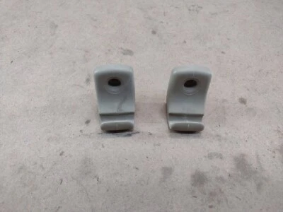 1998-2002 Subaru Forester Sunvisor Retainer Clips OEM Tan Beige Pair Foto 1 de 3