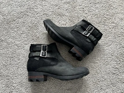 Bota Sorel Mujer Lolla Talla 7.5 Corta Impermeable Negra Nubuck Botín Tacón Bloque Foto 1 de 4