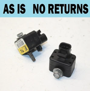 2003-2007 HUMMER H2 6.0 FRONT BUMPER SENSORS OEM - Foto 1 di 6