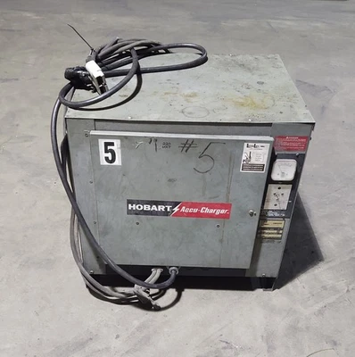 🔥Hobart Forklift Battery Charger 725C3-18, 36V 18 Cells 145A,  3ph 208/240/480 - Image 1 of 4
