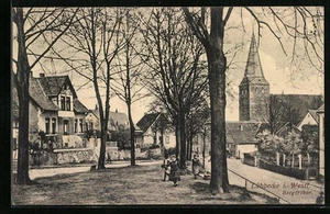 Lübbecke i. W., Straßenpartie mit Kindern und Kirche, Ansichtskarte 1912 - Bild 1 von 2