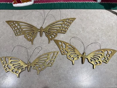 Juego de 3 decoraciones colgantes de pared mariposa de latón macizo de colección de Enesco Cottage MCM retro Foto 1 de 4