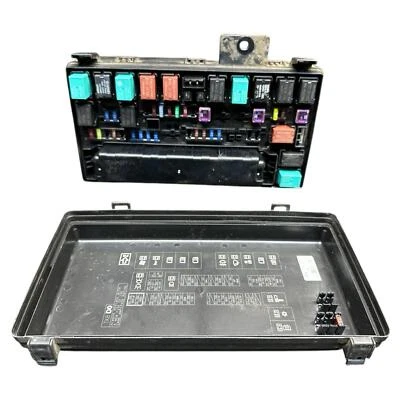 Honda Odyssey EX-L 3.5L Engine Fuse Box 2012 - Image 1 of 4