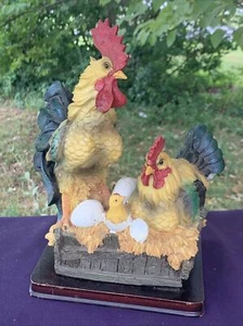 Vintage Farmhouse ROOSTER & HEN Chickens Chicks in Nest Figurine Statue ❤️sj11m5 - Picture 1 of 11