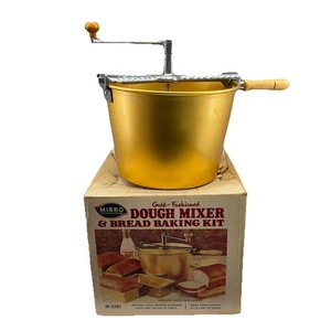 Impastatrice vintage Mirro M-0781 oro vecchio stile manovella con scatola originale LEGGI - Foto 1 di 18