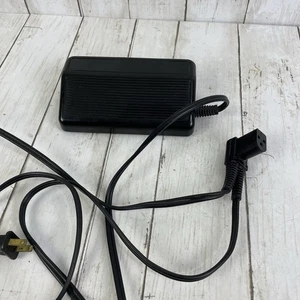 Singer Sewing Machine 988274-090 Foot Pedal 3-Prong Motor Controller Model CR307 - Picture 1 of 5