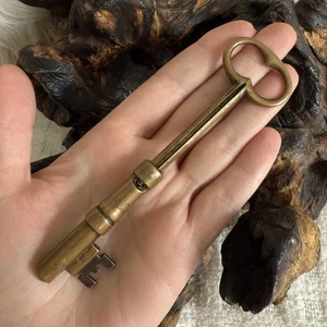 Antique Mechanical Brass Key Collapsable Extending Rum Lock James Deally Patent - Picture 1 of 10