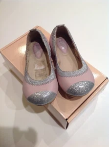 Bloch girls crystelle ballet shoes, pink colour, Size 26 (UK 8.5), Ex display - Picture 1 of 4
