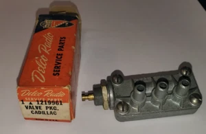 Cadillac Vacuum antenna switch 1946 1947 1948 Valve Pkg. 1219961 NOS - Picture 1 of 8