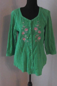 D & CO LIME GREEN WOMENS CRINKLY SHIRT SIZE SMALL WITH EMBROIDERED FLOWERS - Picture 1 of 3
