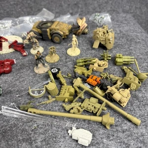 Dust Tactics Warfare Lot – Vehicles Mechs Infantry + Weapon Parts & Bases Bundle - Picture 1 of 8