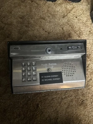 DoorKing 1812 System With Case And Board No Key - Image 1 of 2