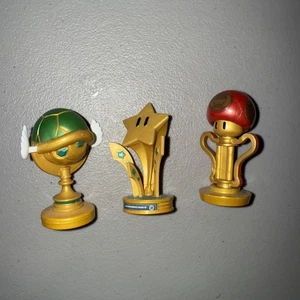 Hot Wheels Nintendo Mario Kart 3 Stück Lot: Mushroom Star Shell Cup Trophäen - selten - Bild 1 von 2