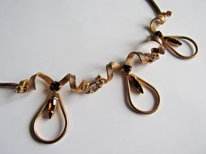Ancien et élégant collier fantaisie - Avec perles de verre fumée et métal doré - Picture 1 of 7