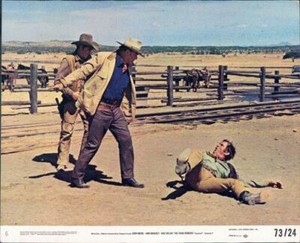 THE TRAIN ROBBERS ORIGINAL US 8X10 LOBBY CARD JOHN WAYNE BEN JOHNSON ROD TAYLOR