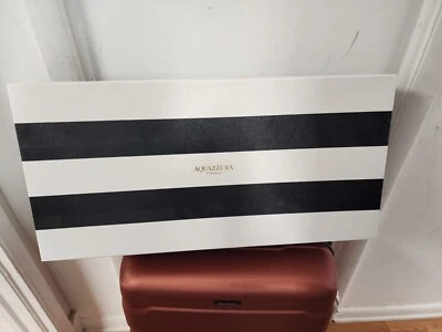 Aquazzura Empty Box black and white - dimension 28 in x 13.5 in x 5 in Foto 1 de 3